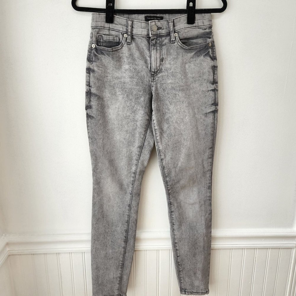 $10 SALE  Banana Republic Skinny Fit High Rise Grey Wash Denim Jeans Women's 25